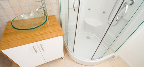 La cabine de douche : simple et conomique