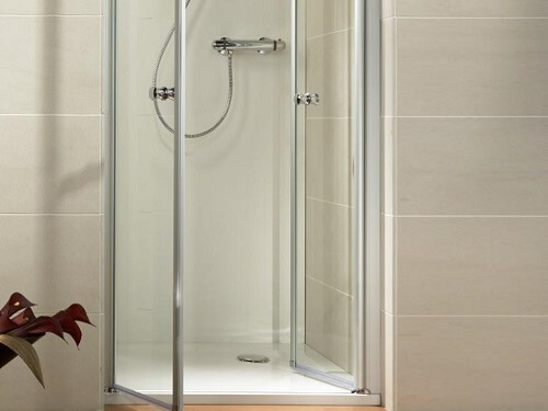 La douche classique (aussi appele douche traditionnelle ou standard)