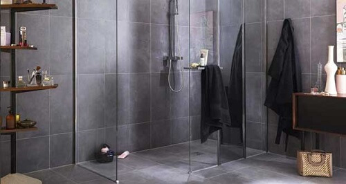 La douche  l'italienne : moderne et spacieuse